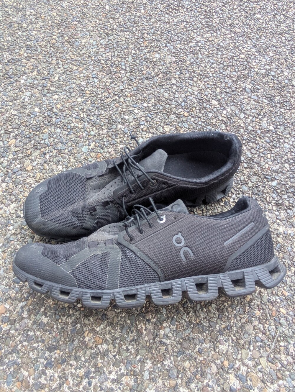 On Running On Cloud Black Running Shoes